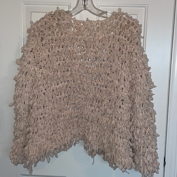 Creme Sweater knitted Cardigan . SZ Large. NEW not worn . Very cute fabric - Picture 4 of 4